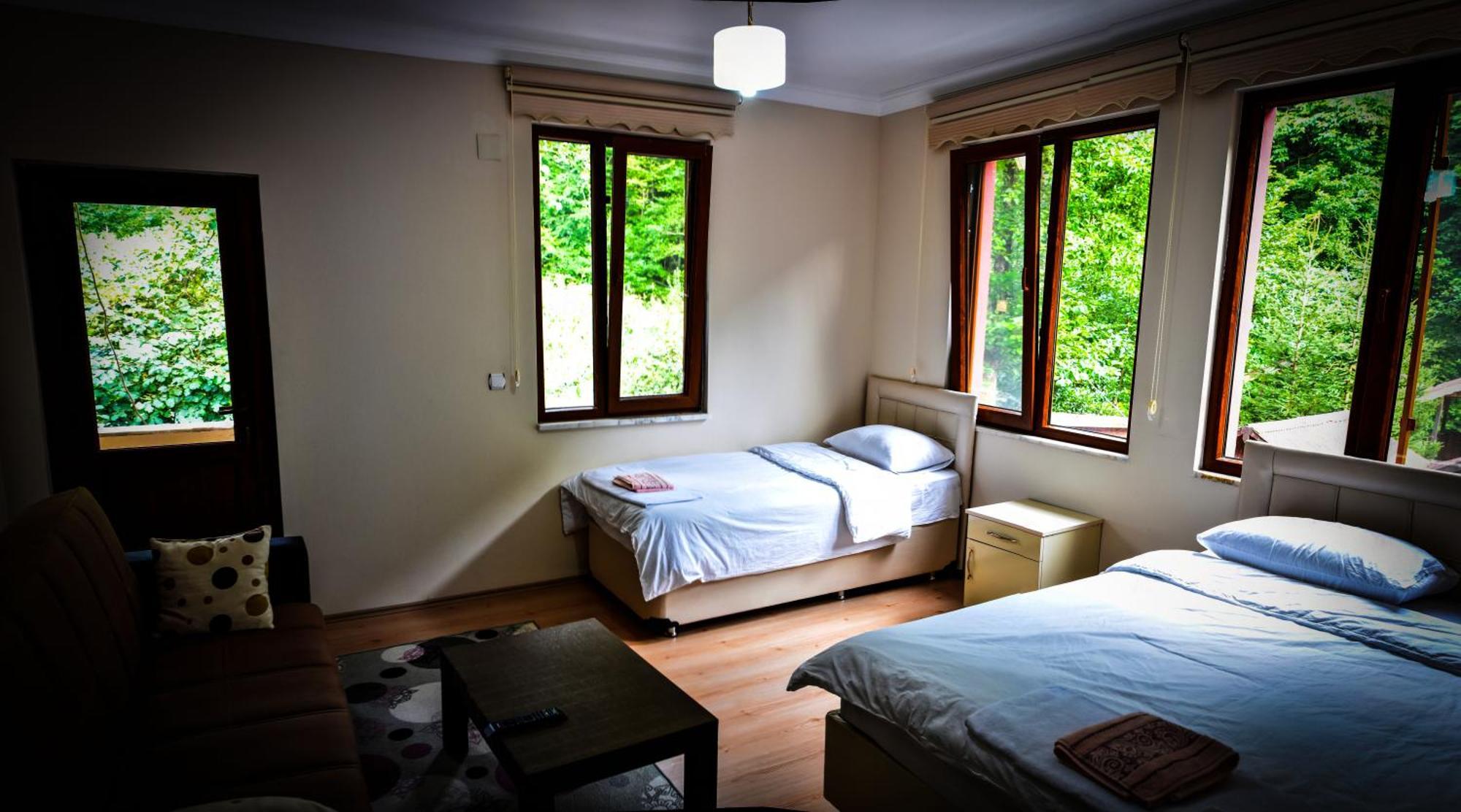 Isikli Kale Hotel Caykara Bilik gambar